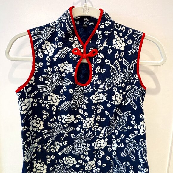 Dark blue and white floral qipao - Picture 1 of 4